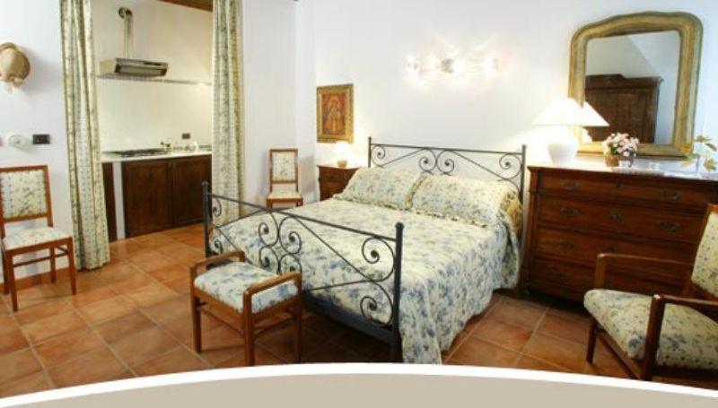 La Maragliana Aparthotel Castel Rocchero Buitenkant foto