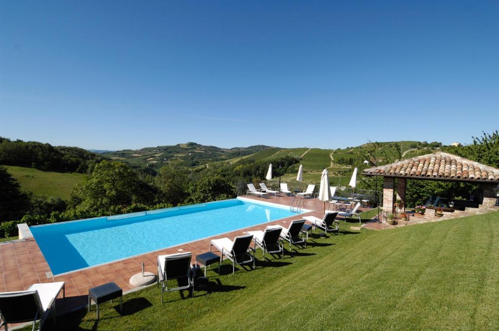 La Maragliana Aparthotel Castel Rocchero Buitenkant foto